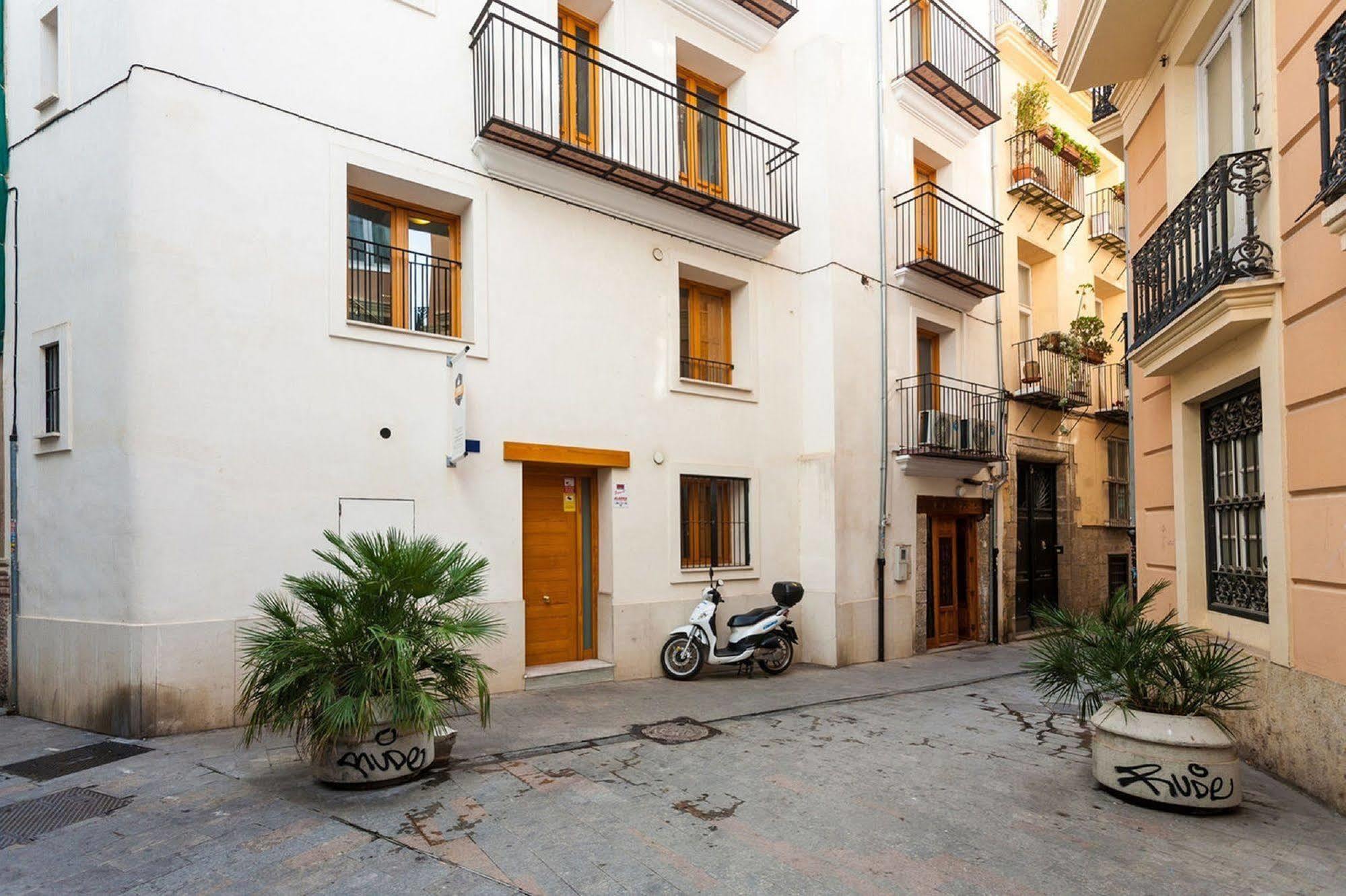 Like Apartments Lonja Valencia Exterior foto